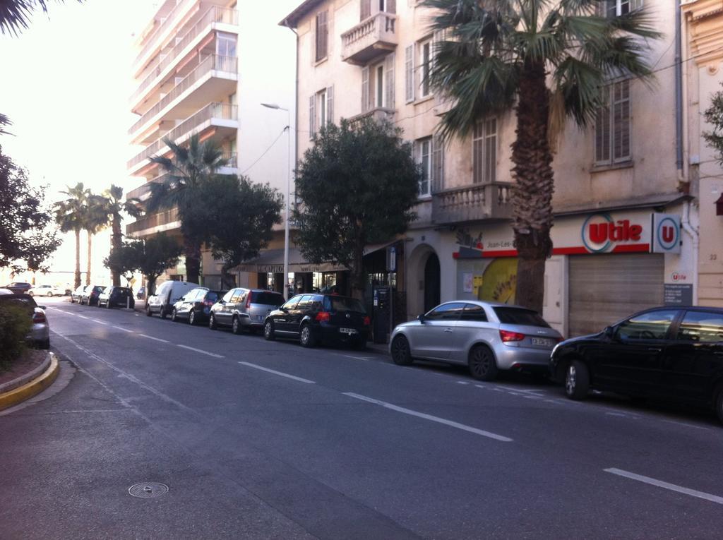 Amiral Courbet Apartment Juan-les-Pins Rum bild